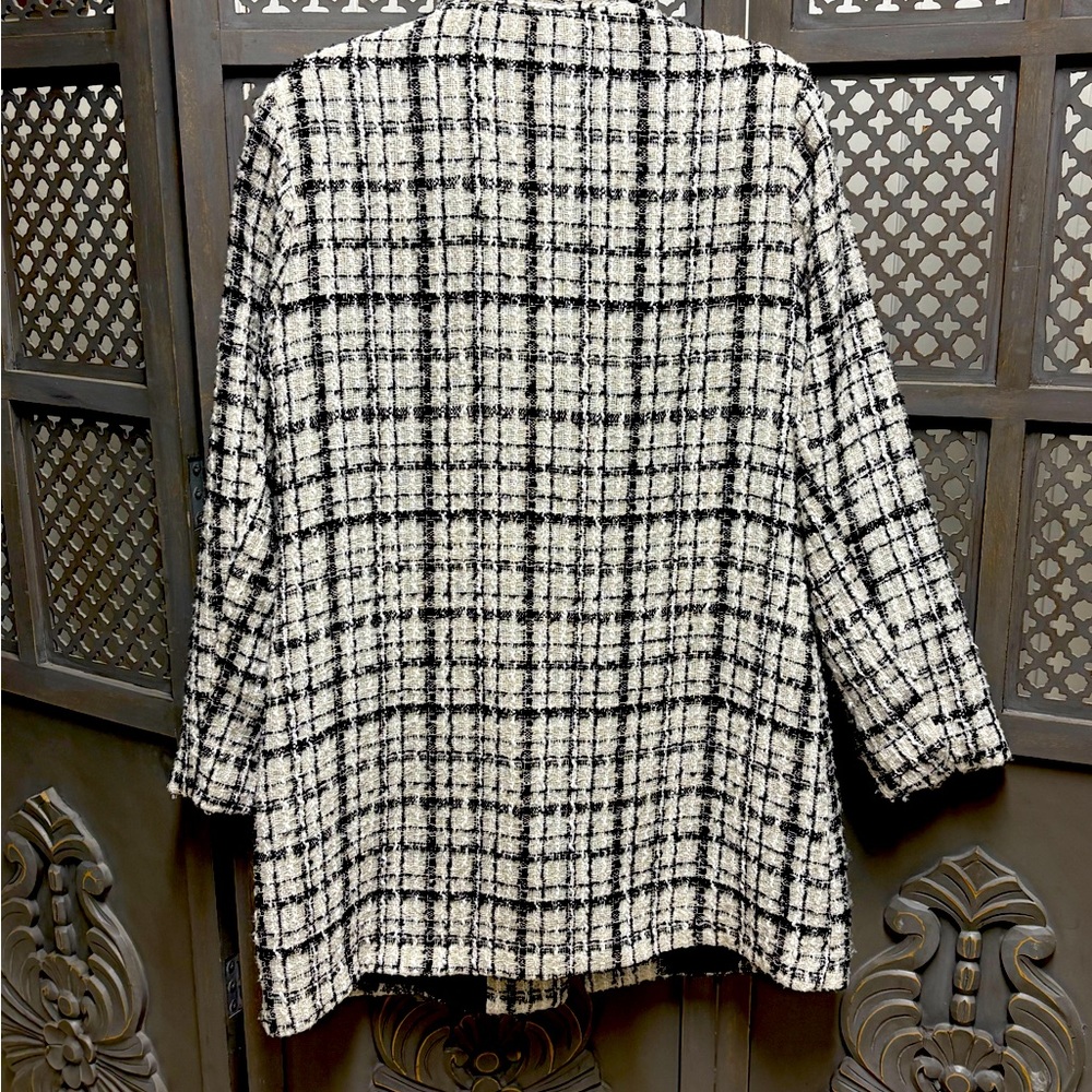 Spring weight jacket - Picture 3 of 3